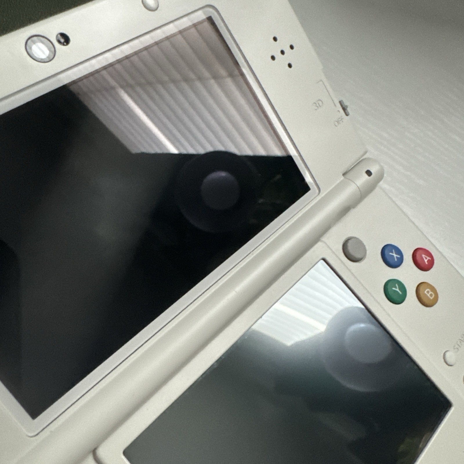 New Nintendo 3DS Mario White Edition – Black Friday Console