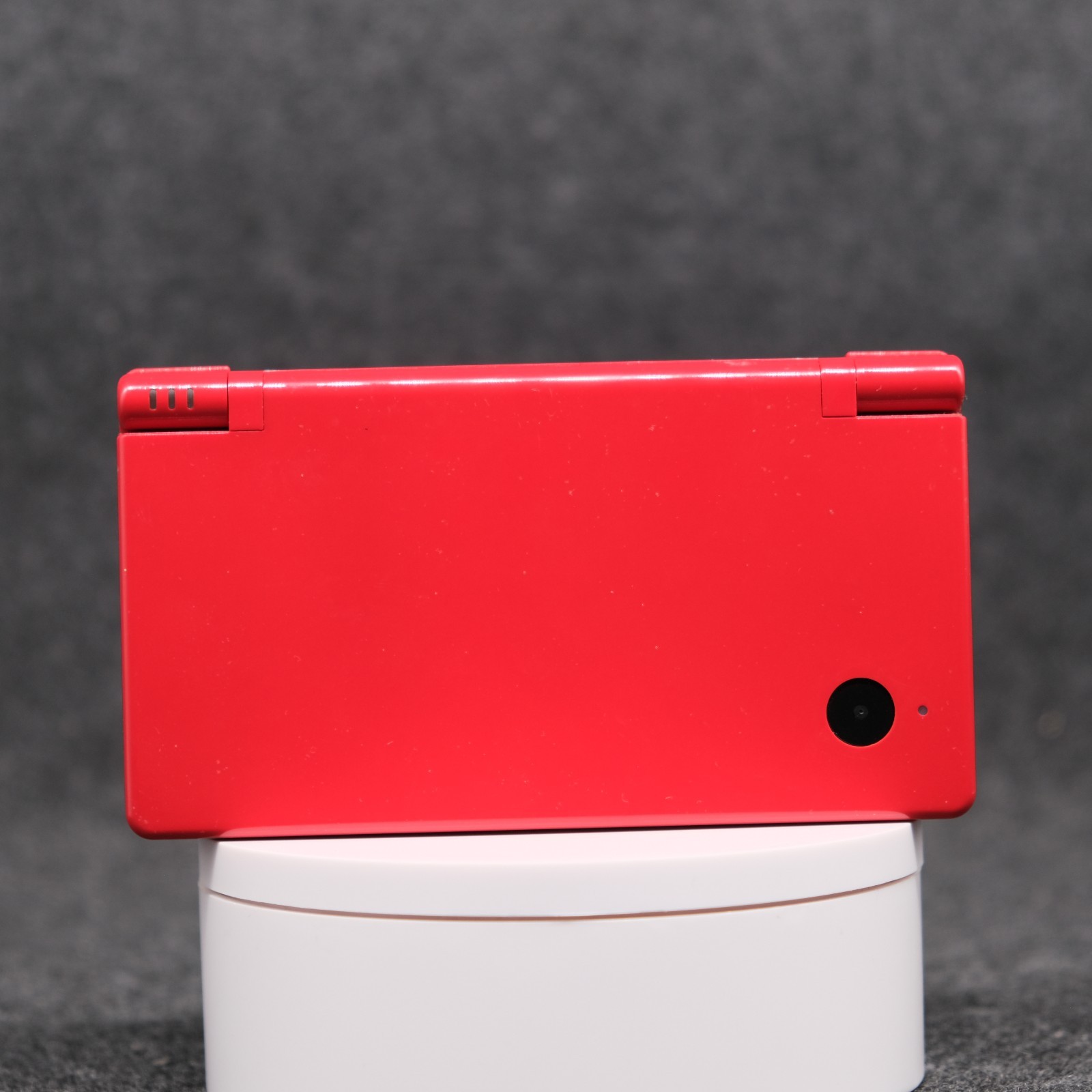 Gloss Red (DSi) TWL-001(JPN) Unlocked – Authentic Yellowed Screen W/Games