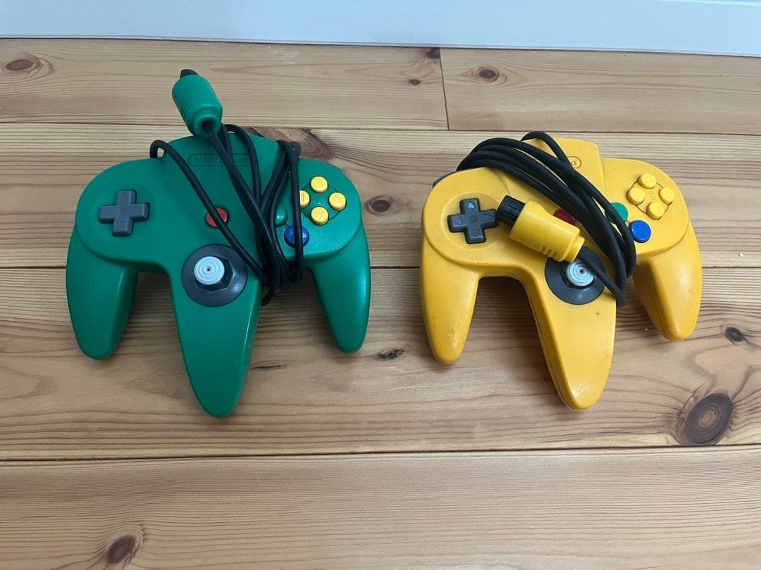 Nintendo 64 N64 Console Japan Memory Expansion Pack and 8 games controller