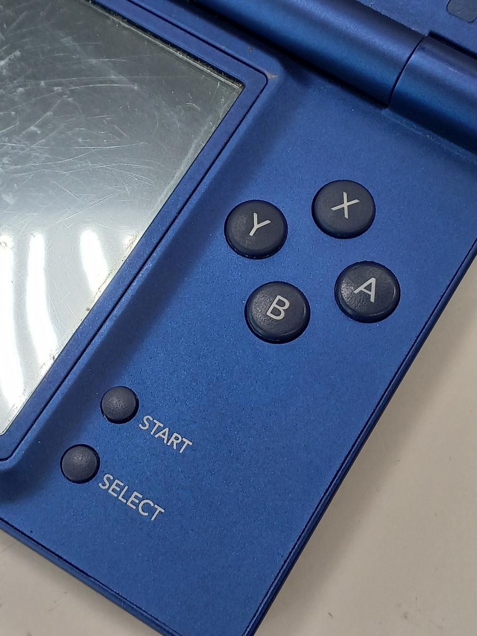 Nintendo DSi TWL-001 Console Portable Gaming System Retro Gaming A1998