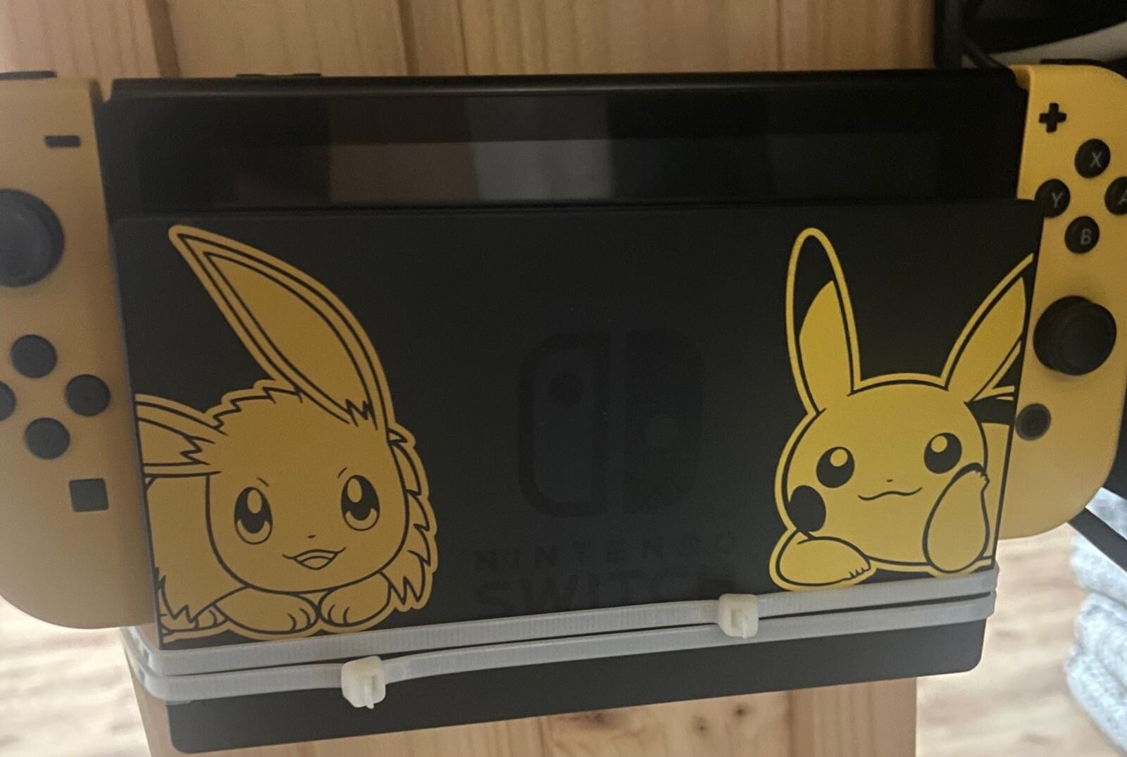 Nintendo Switch Console Let’s Go Pikachu! + Poke Ball Plus Edition