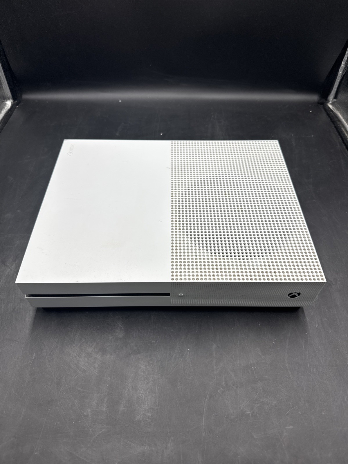 Microsoft Xbox One S 1TB White 4K UHD Blu-Ray Compatible MPN 1681 (Console Only)