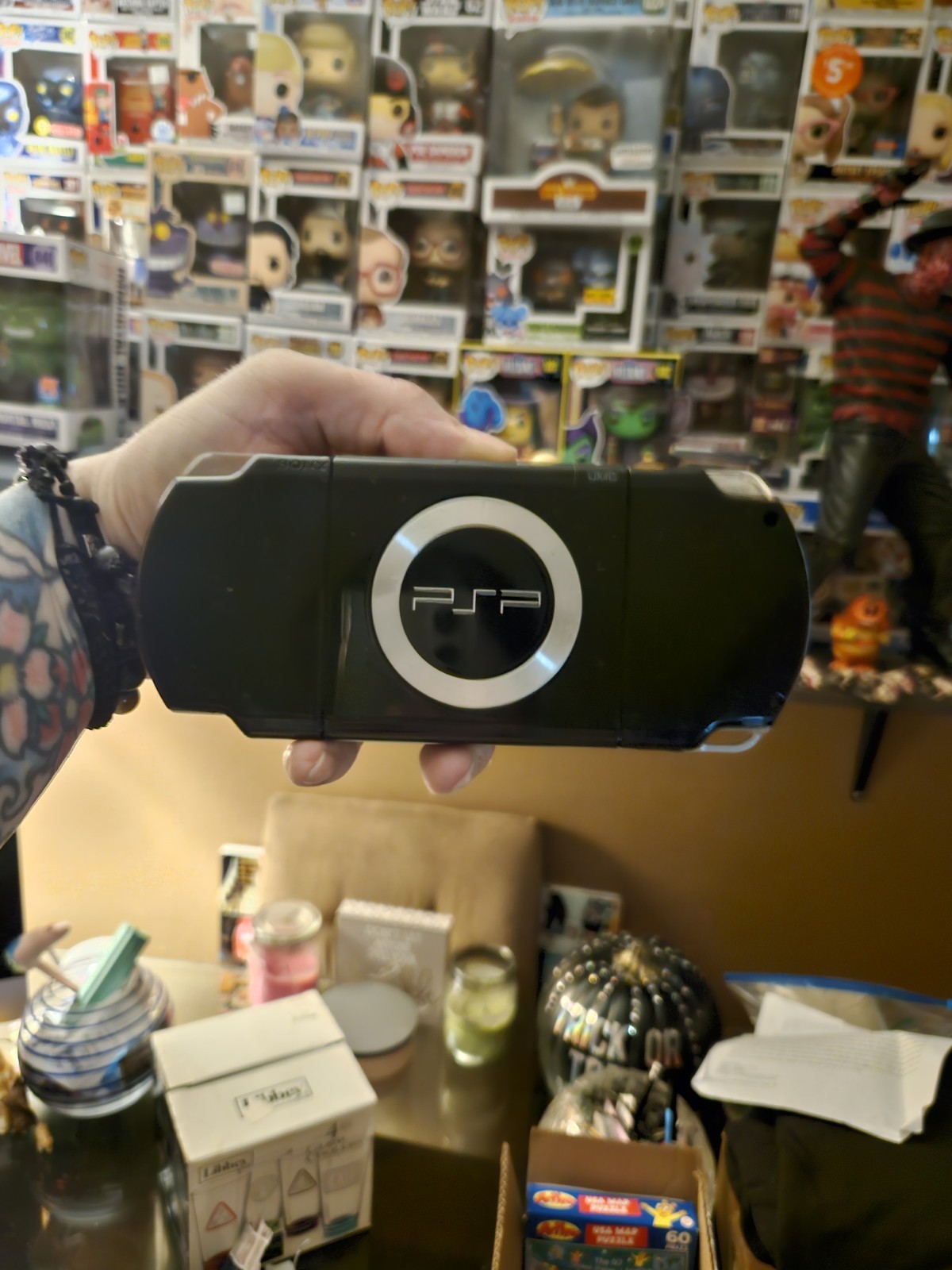 Sony PSP-2000 PlayStation Portable Handheld Console Black/Silver Wi-Fi Case