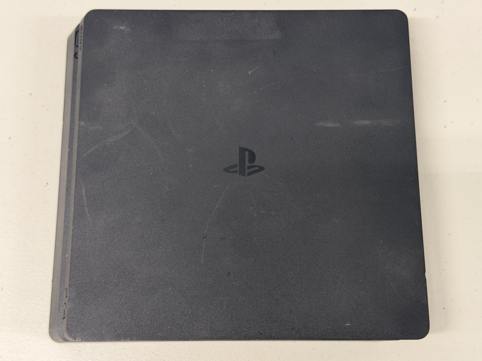 Sony CUH-2115B Playstation 4 Slim 1Tb Gaming System Console Only Firmware 9.00