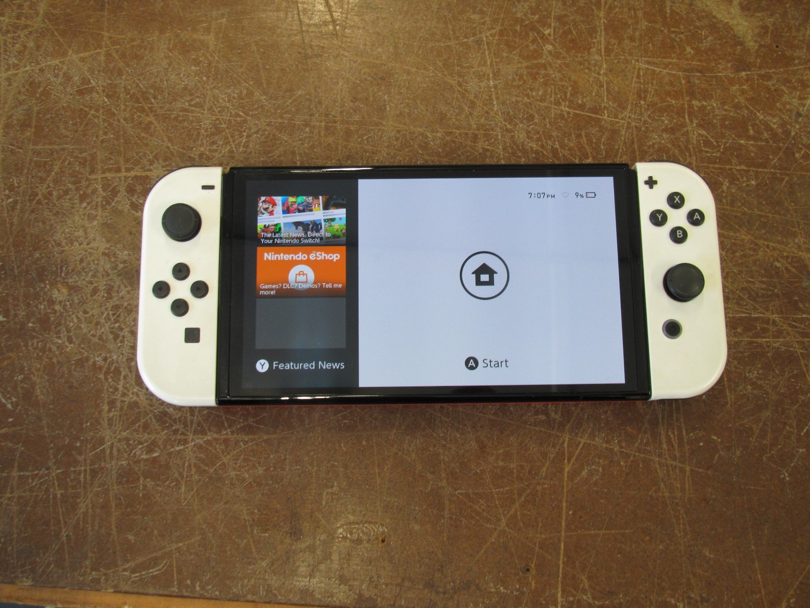 Nintendo Switch Handheld Console – White Joycon – Nice OLED HEG-001