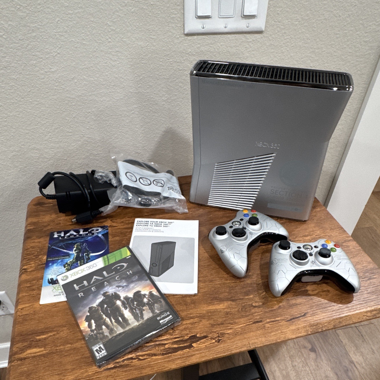 Microsoft Xbox 360 S Halo Reach Lim Edition 250GB Bundle 2 Controller (+3 Games)