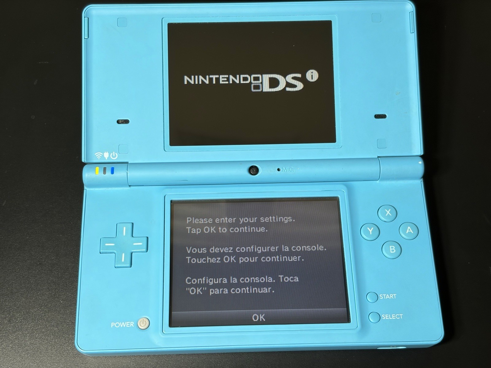 Nintendo DSi Handheld Game Console Blue Complete In Box Very Good