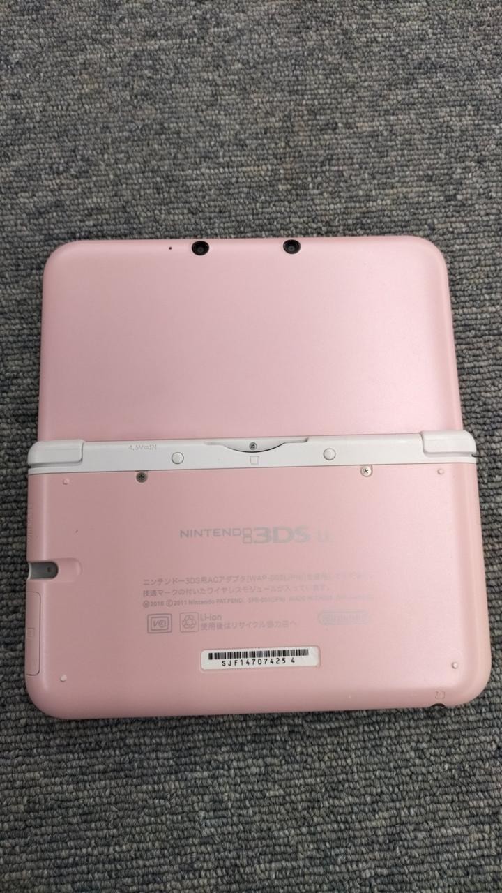 Nintendo 3DS XL (LL) SPR-001 Retro Gaming Console with Charger Included A2550