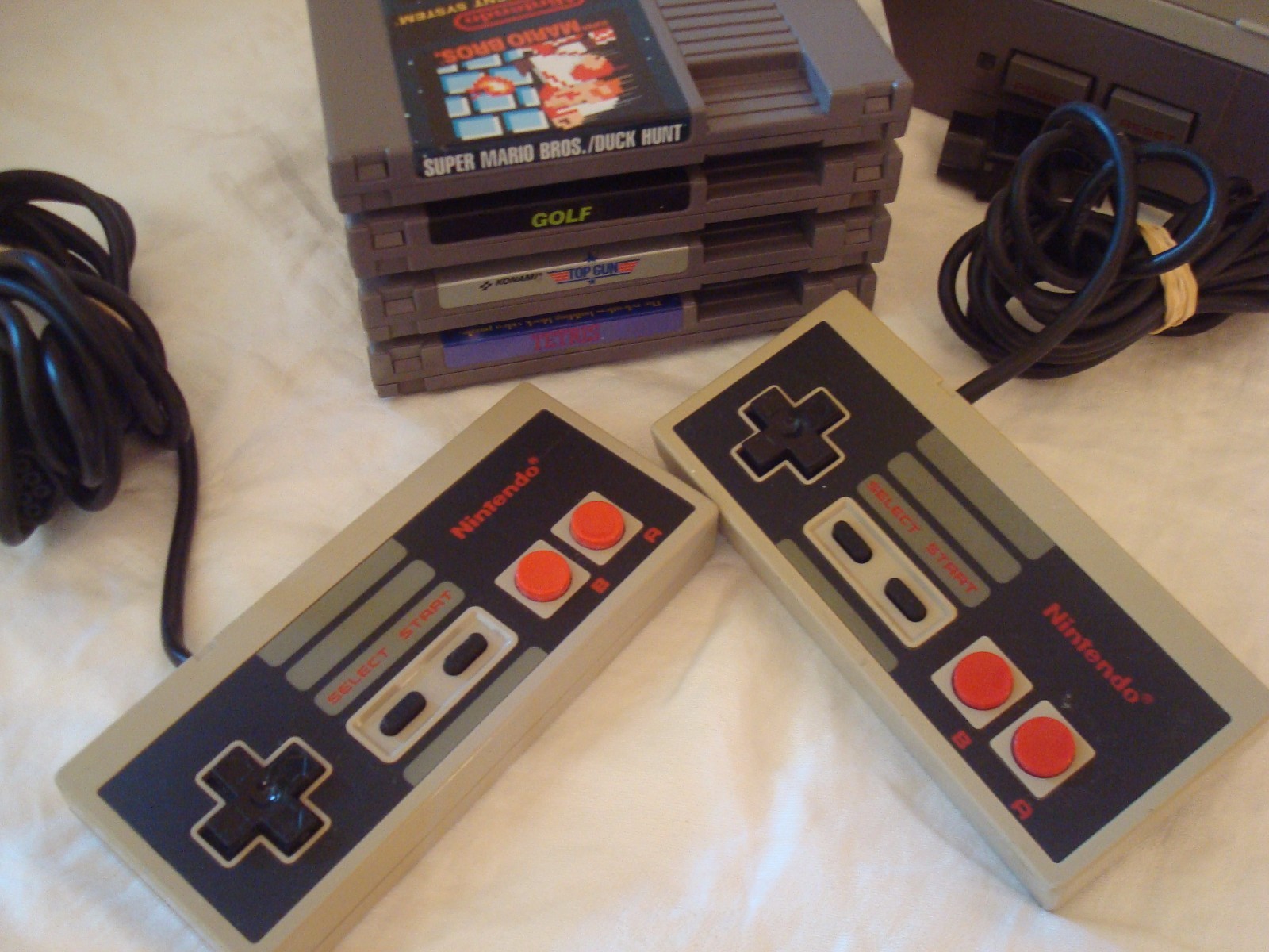 Nintendo NES Console System Bundle NEW PINS Games Super Mario Tetris Golf