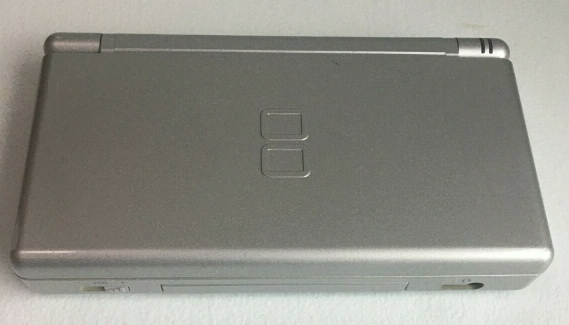 Nintendo DS Lite with AC Charger USG-001- Gloss Silver – GOOD CONDITION