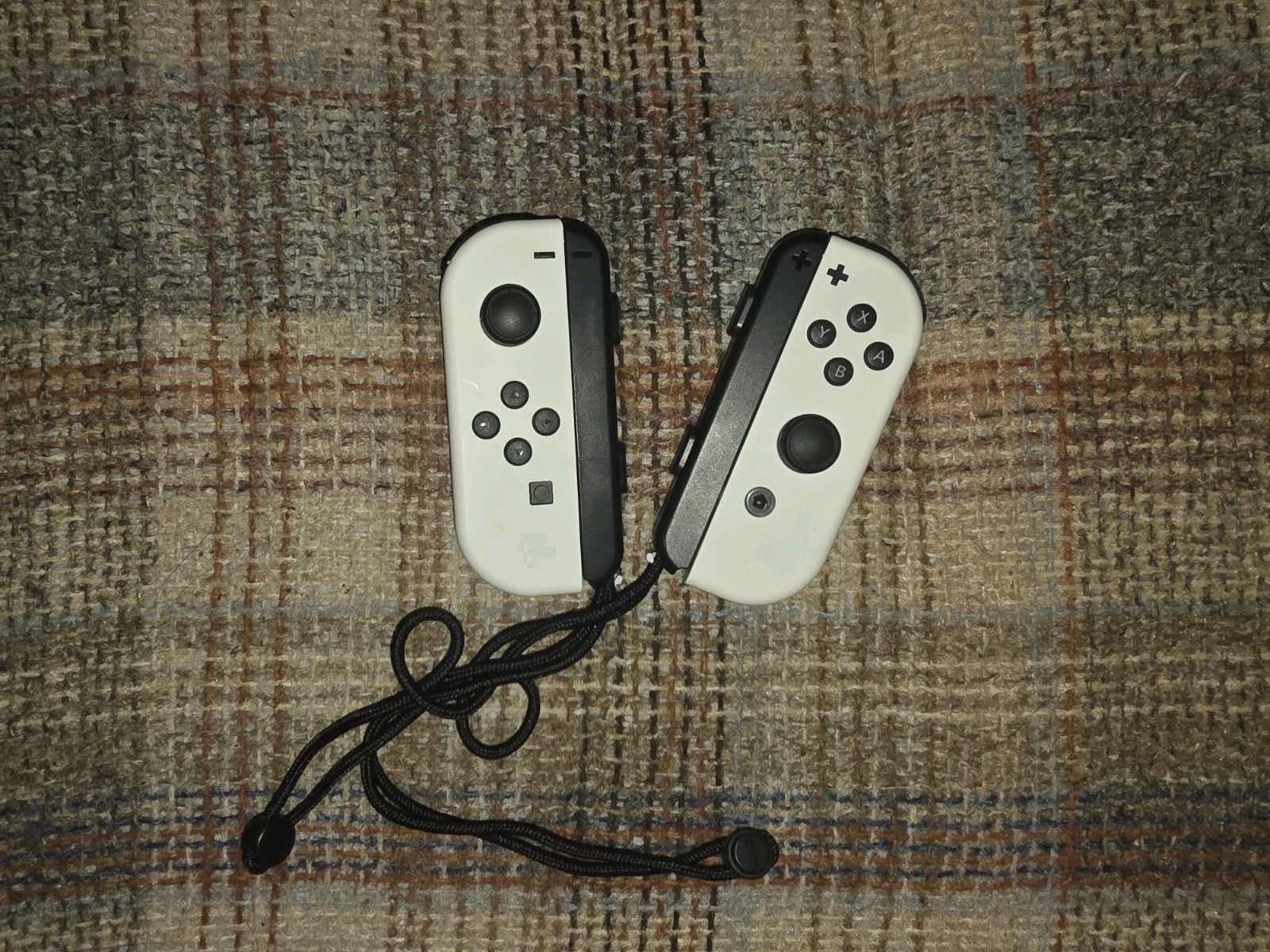 Nintendo Switch OLED Model – 64GB/White (HEGSKAAAA)