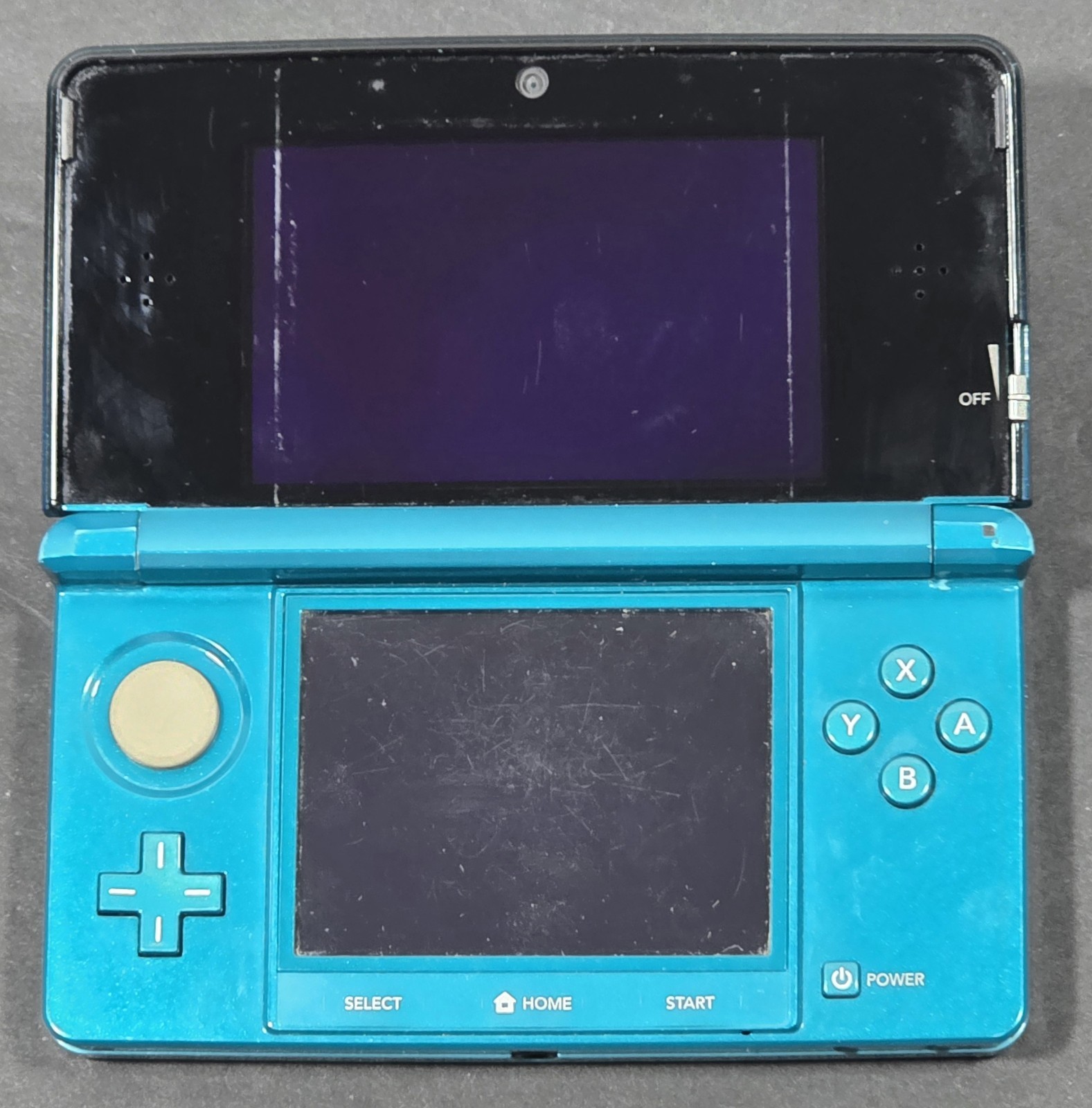 Aqua Blue Nintendo 3DS With charger , Games , 32gb SD Card – Tested working