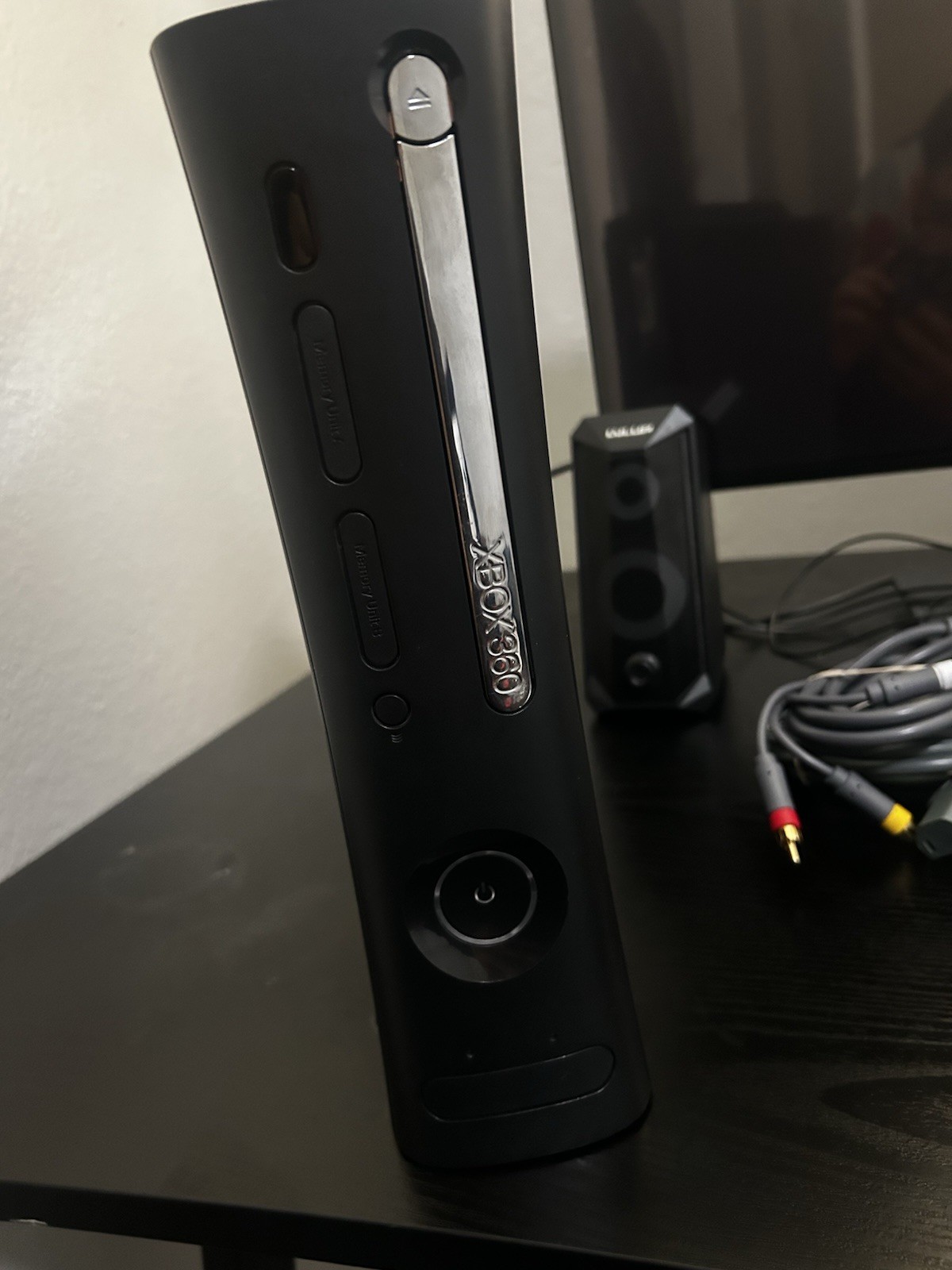 Microsoft Xbox 360 250GB Black Console w Controller, HDMI/AV Cables