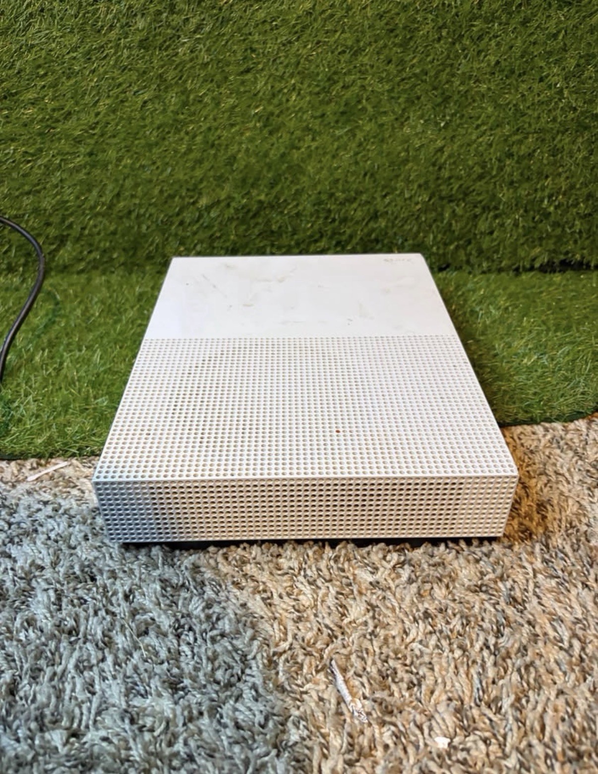 Microsoft Xbox One S Minecraft Favorites Bundle 500GB Game Console – White