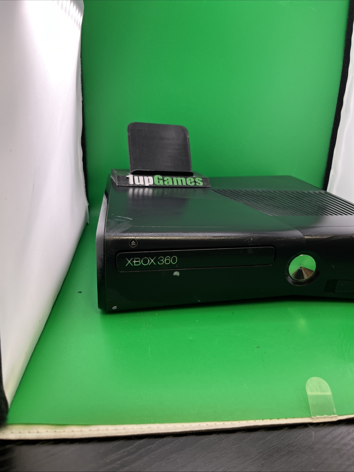 Microsoft Xbox 360 S 4GB Console – Black (1439) For Parts Or Repair (T16)