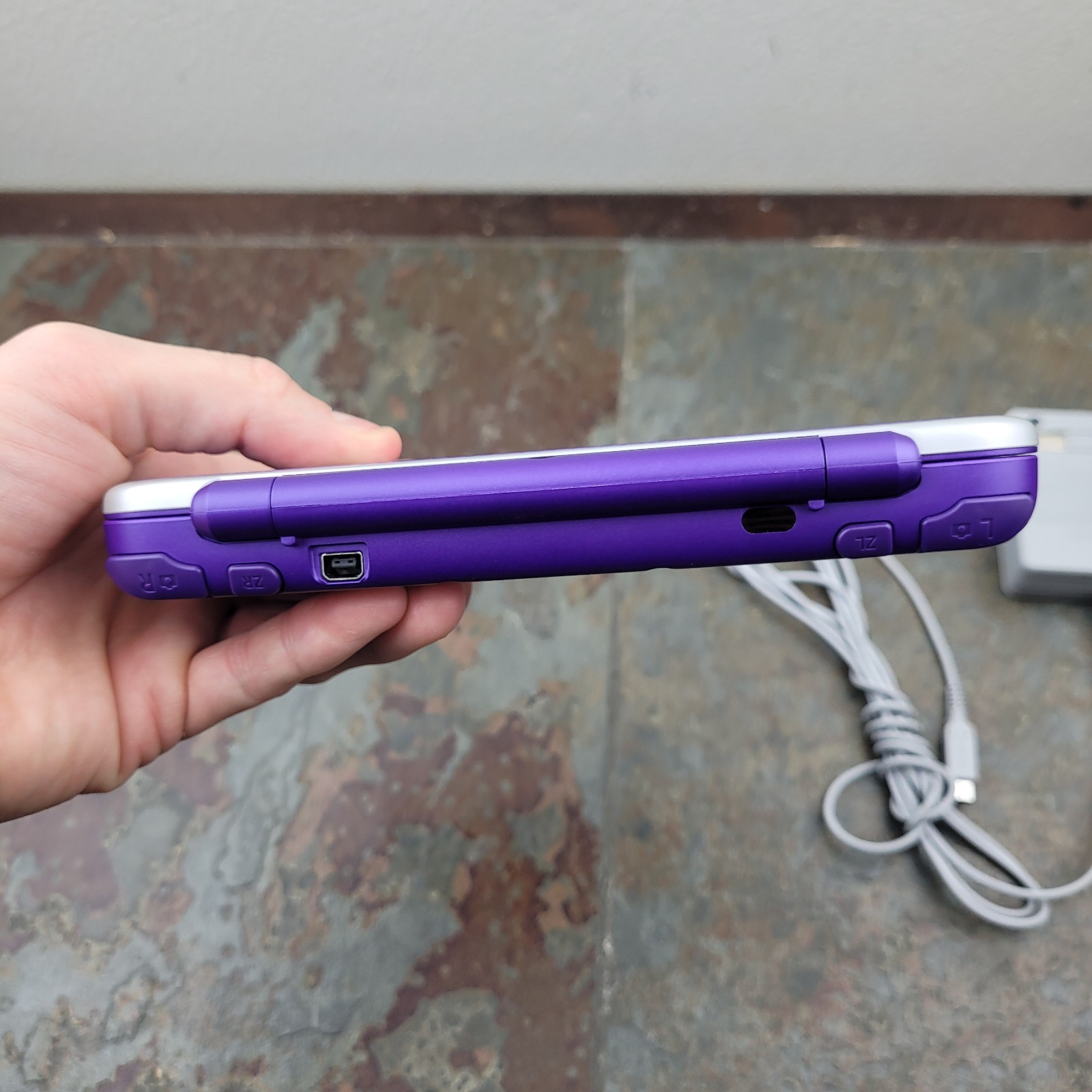 Nintendo 2DS XL Purple Handheld Console Nintendo 4GB Touchscreen JAN-001