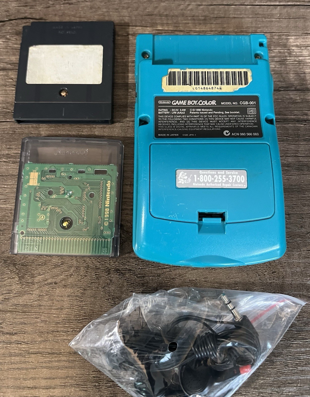 Nintendo Game Boy Color Teal Handheld Console CGB-001 Bundle w/ Case & 2 Games