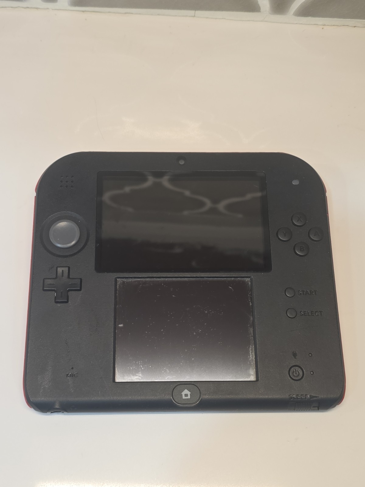 Nintendo 2DS Console Red & Black Charger 4GB SD Card Donkey Kong Country Working