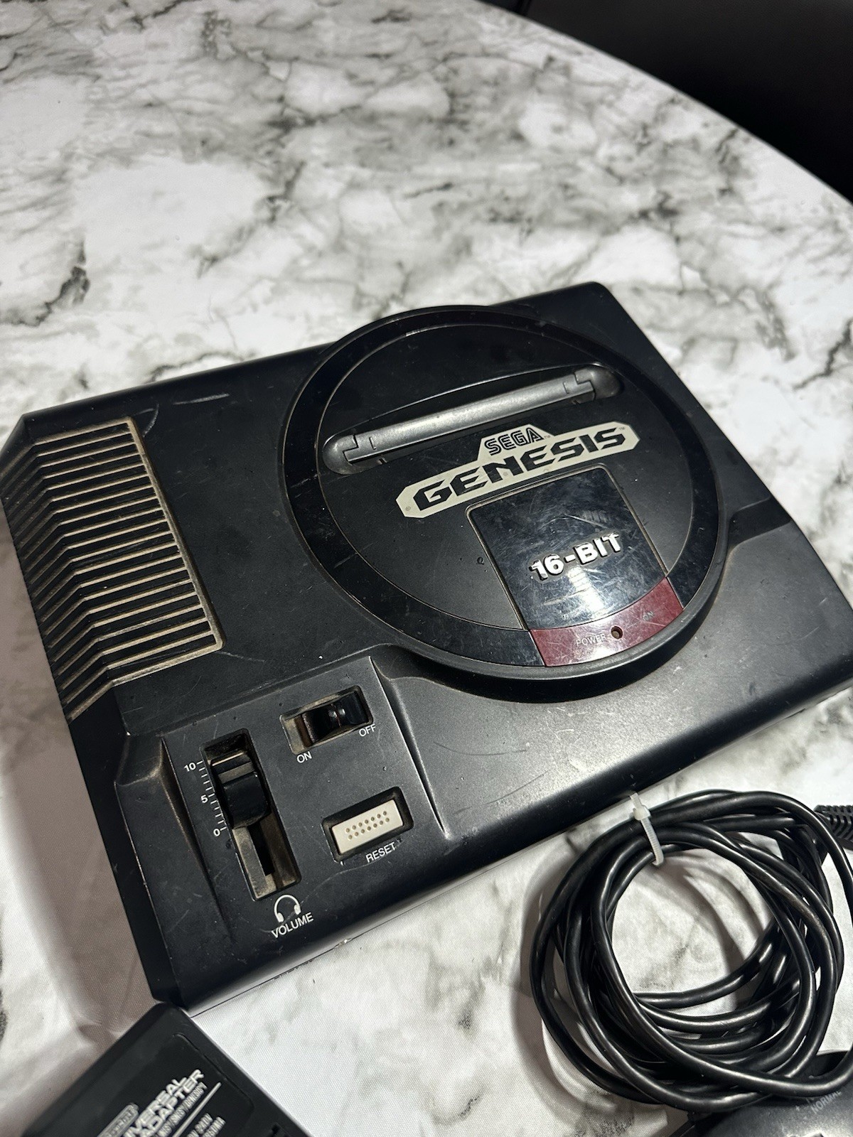 SEGA Genesis 16-Bit Console MK-1601 Black NTSC-U/C w/ Controller & Cables