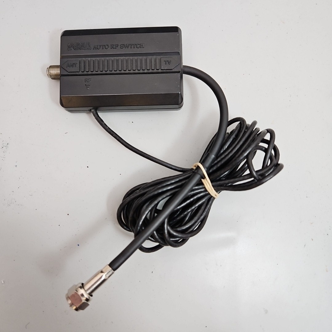 SEGA GENESIS Console MK-1601 System 1st Model, 2 OEM Controllers, Sonic 2 & more