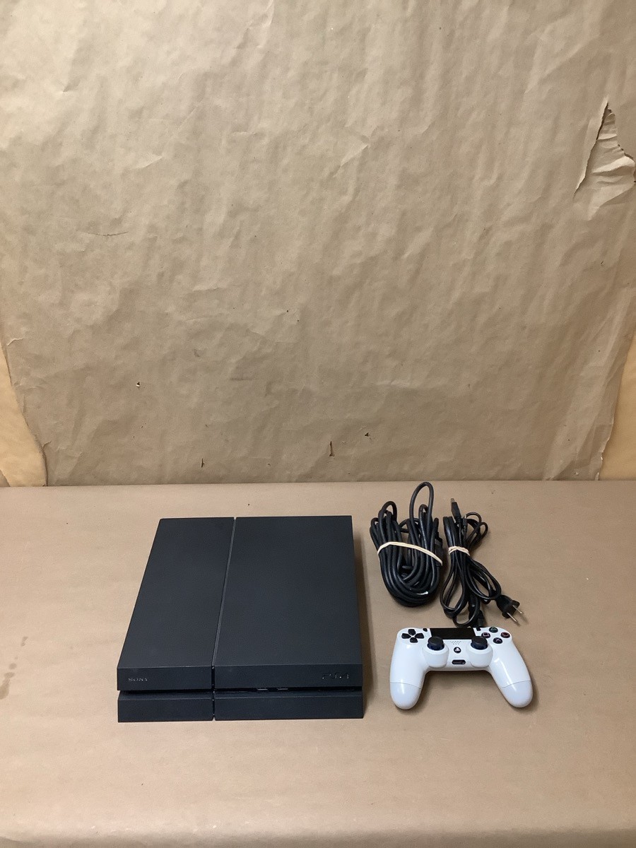 PLAYSTATION 4 GAMES SONY CUH-1215A, #MB864255288; 500GB (206441-3)