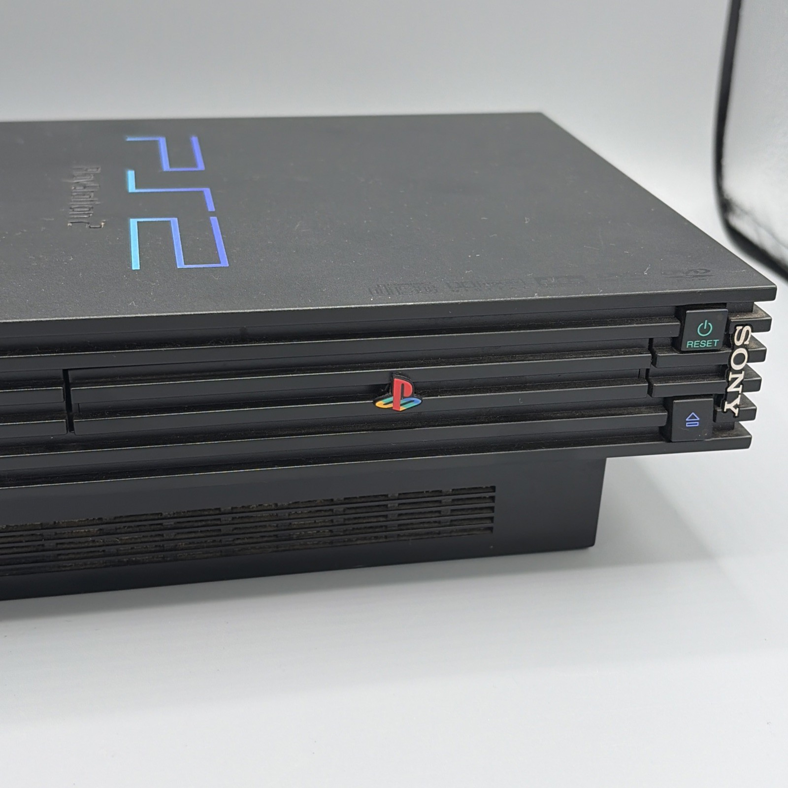 Sony PlayStation 2 Console SCPH-3001 R Near Mint Cosmetic Powers On Black Screen