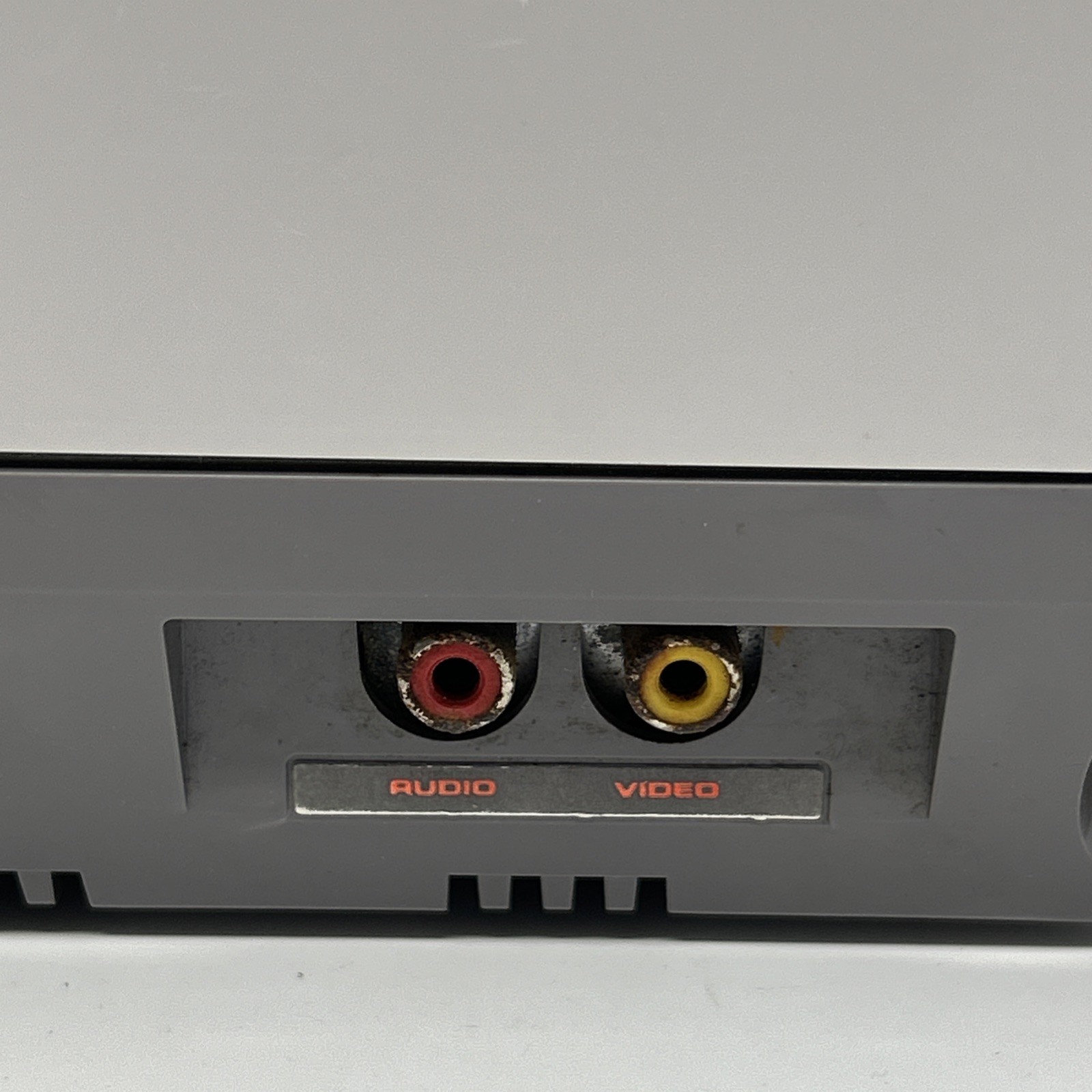 Nintendo NES Console Bundle NEW 72 Pin 1 Controllers Castlevania