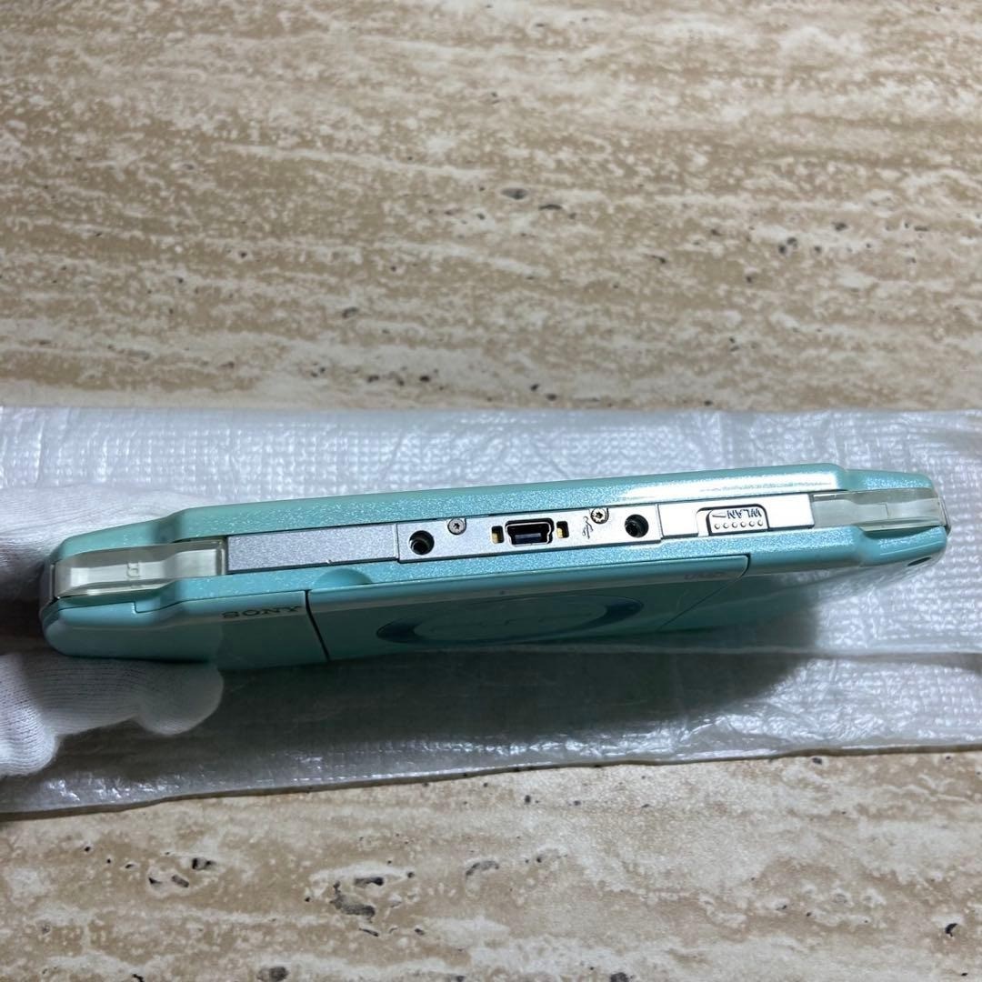 Sony PSP-2000 Mint Green Console Boxed Complete Tested Near Mint 7111