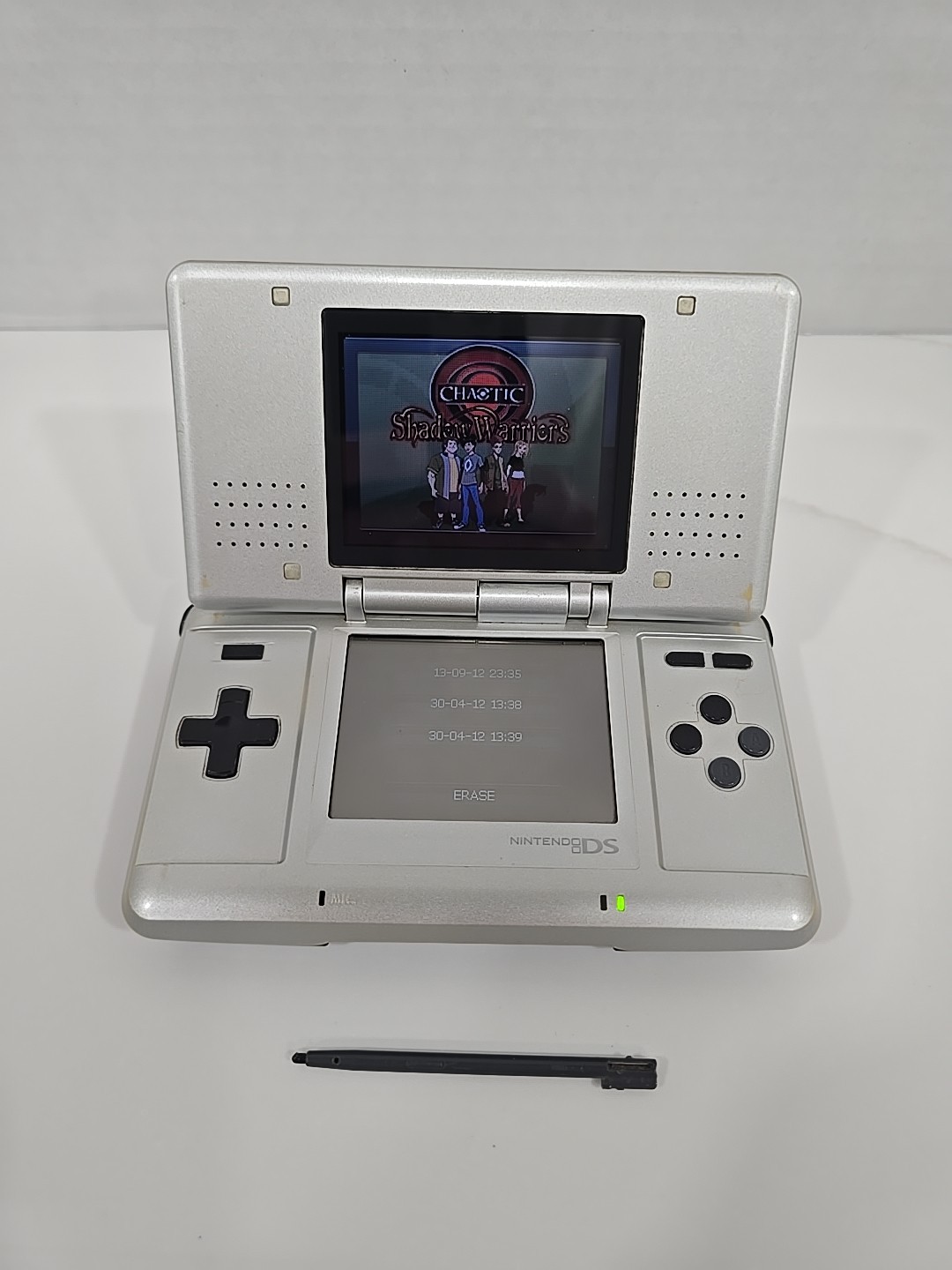 Nintendo DS «Fat» Silver Console w/ Stylus, Charger + Pokemon Platinum & Games
