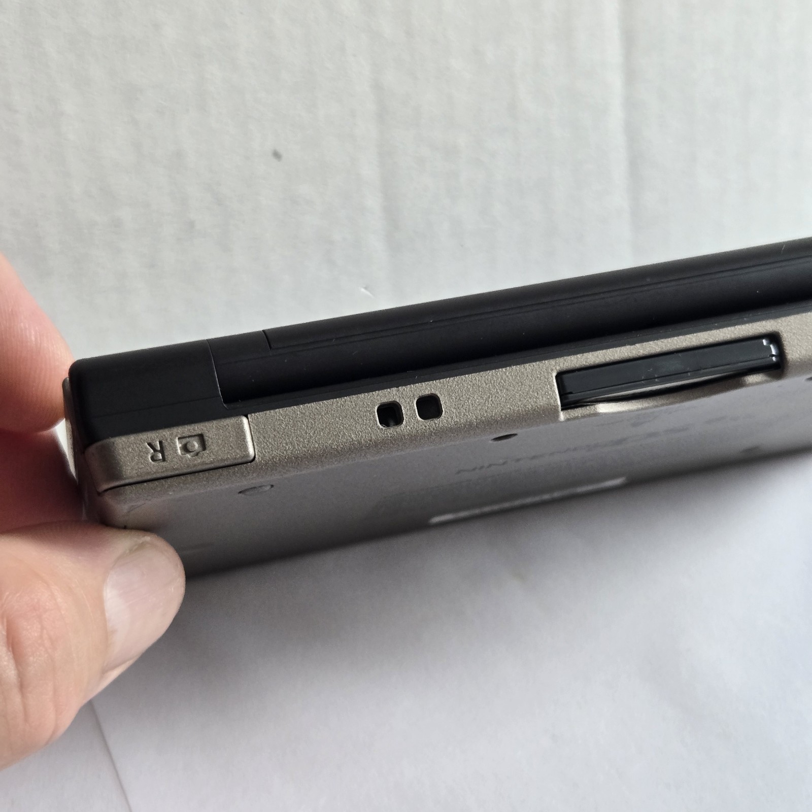 Nintendo DSi XL Bronze/Black Handheld Console Wi-Fi UTL-001 NTSC-U/C