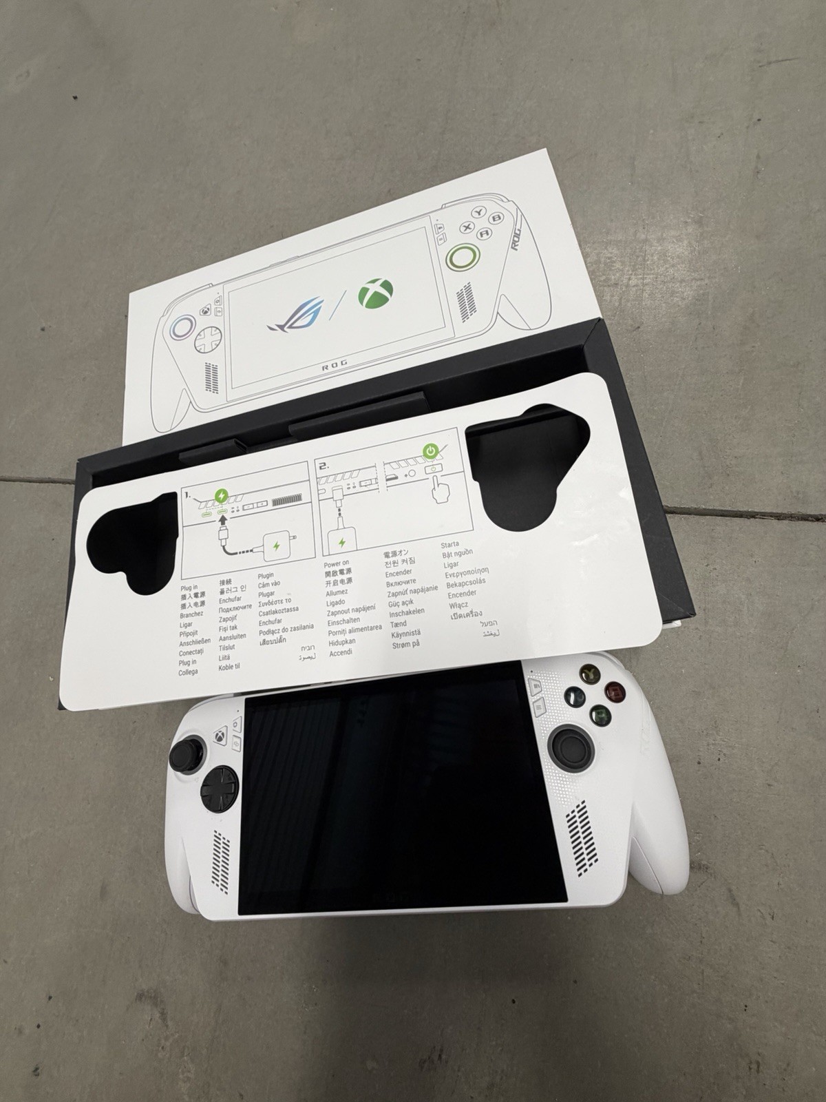 BARELY USED Asus ROG Xbox Ally Handheld Console White 512GB – Excellent!!