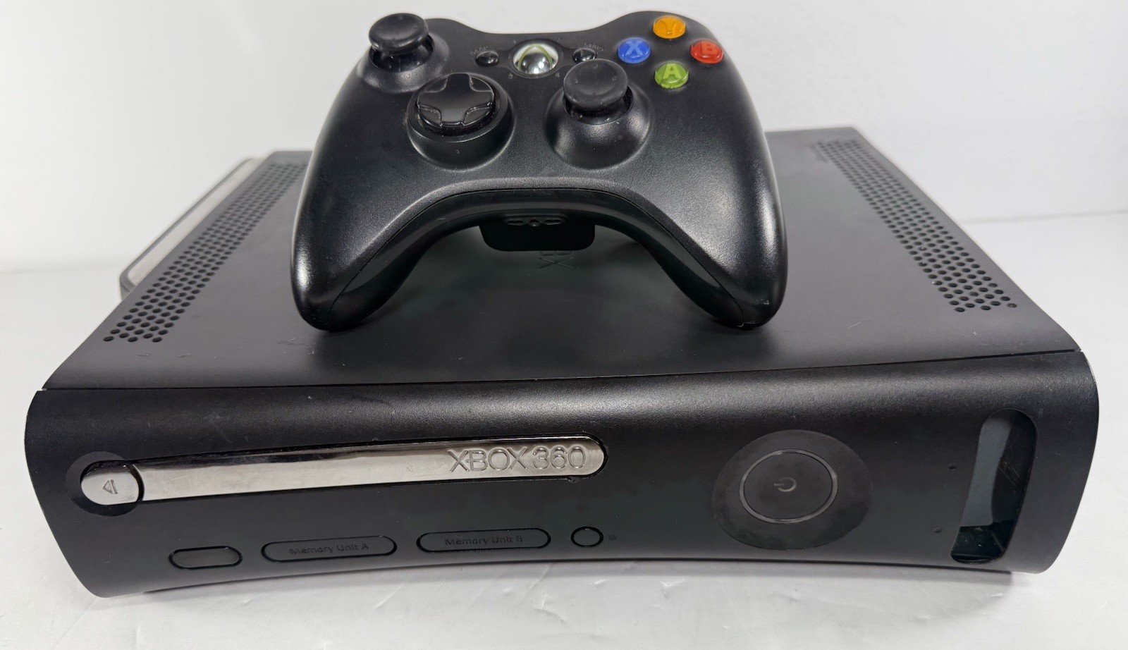 Microsoft Xbox 360 Console 120GB + Wireless Controller, HDMI & Power Cables