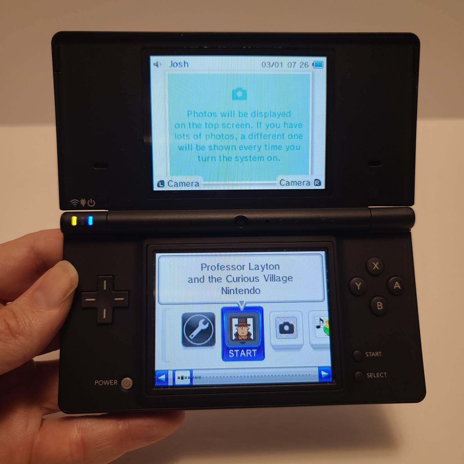 Nintendo DSi Black Handheld Console Touch Screen Wi-Fi Built-In Microphone