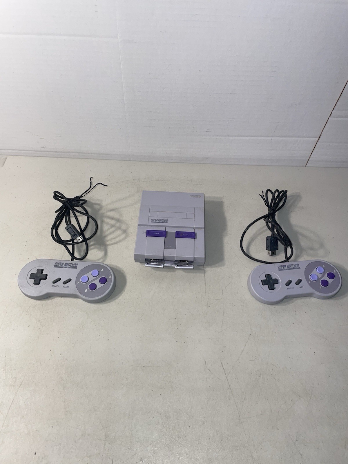 Nintendo Super NES Control Deck CLV-201 Console – 2 Controllers