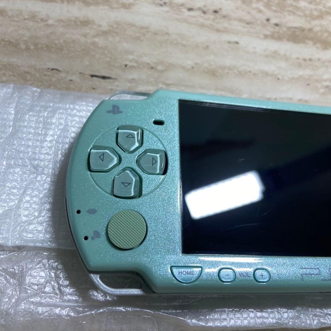 Sony PSP-2000 Mint Green Console Boxed Complete Tested Near Mint 7111