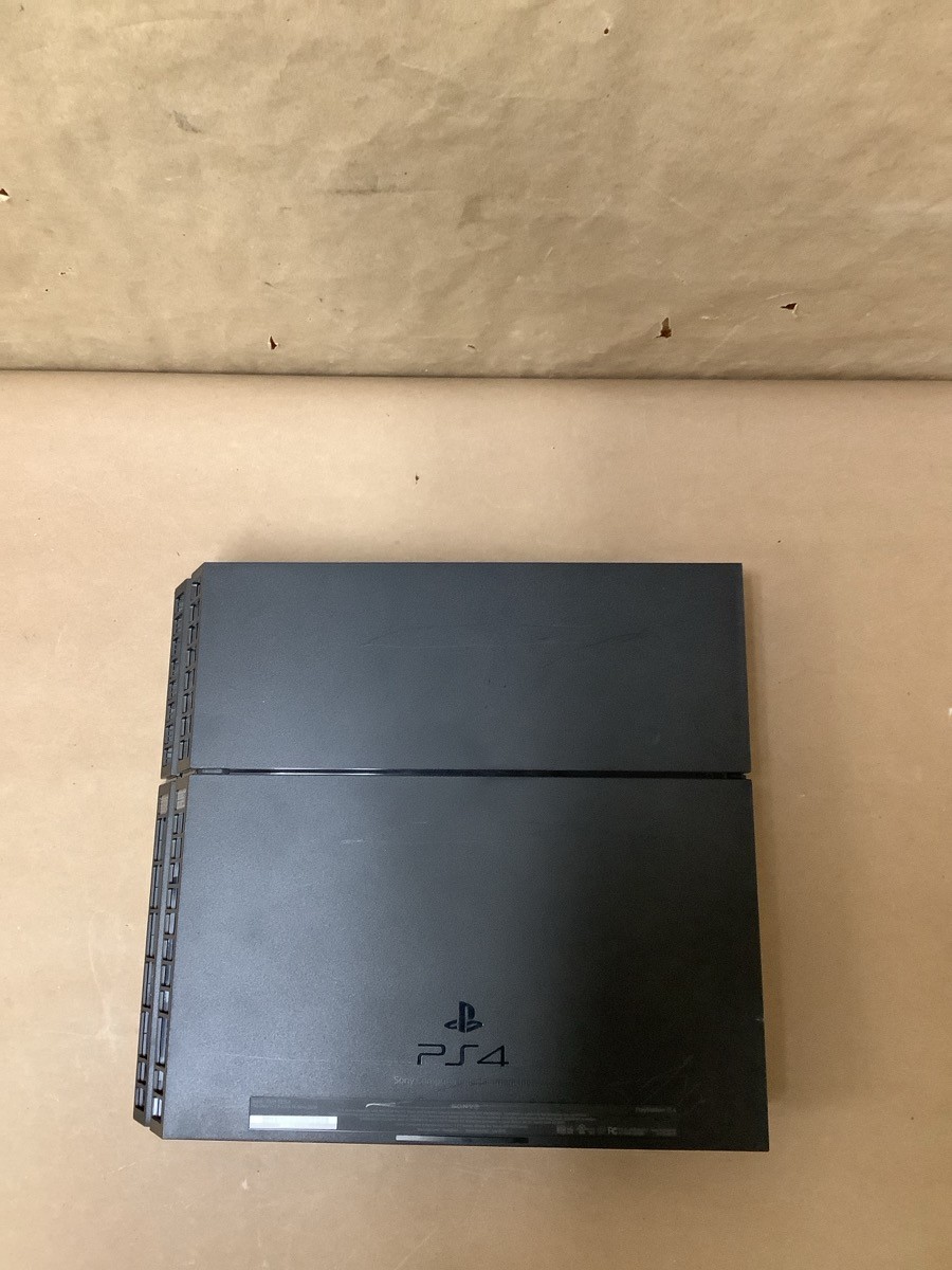 PLAYSTATION 4 GAMES SONY CUH-1215A, #MB864255288; 500GB (206441-3)