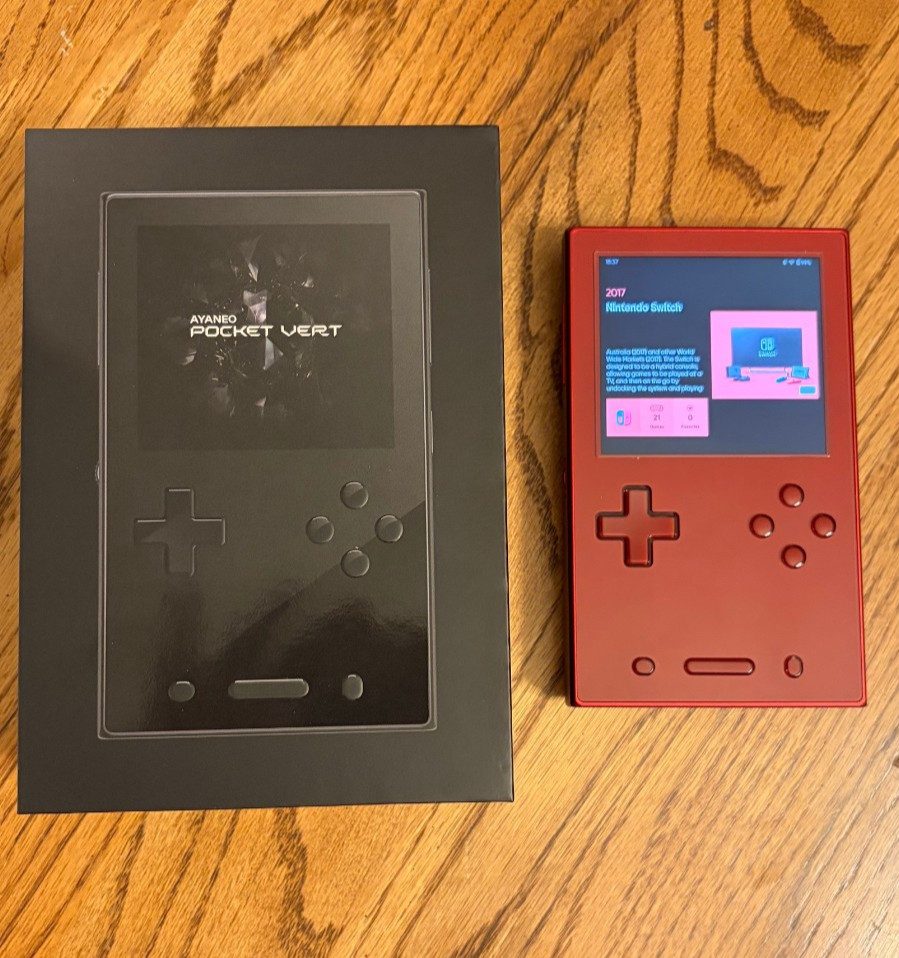ROOTED Ayaneo Pocket Vert – 12gb/256gb Lava Red – Limited edition + Extras
