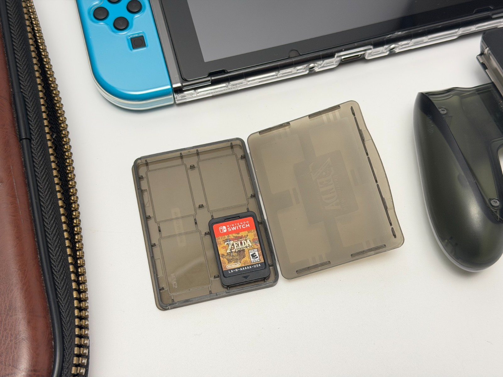 Nintendo Switch Console Zelda Breath of the Wild Bundle *Blue/Red Joy-Cons