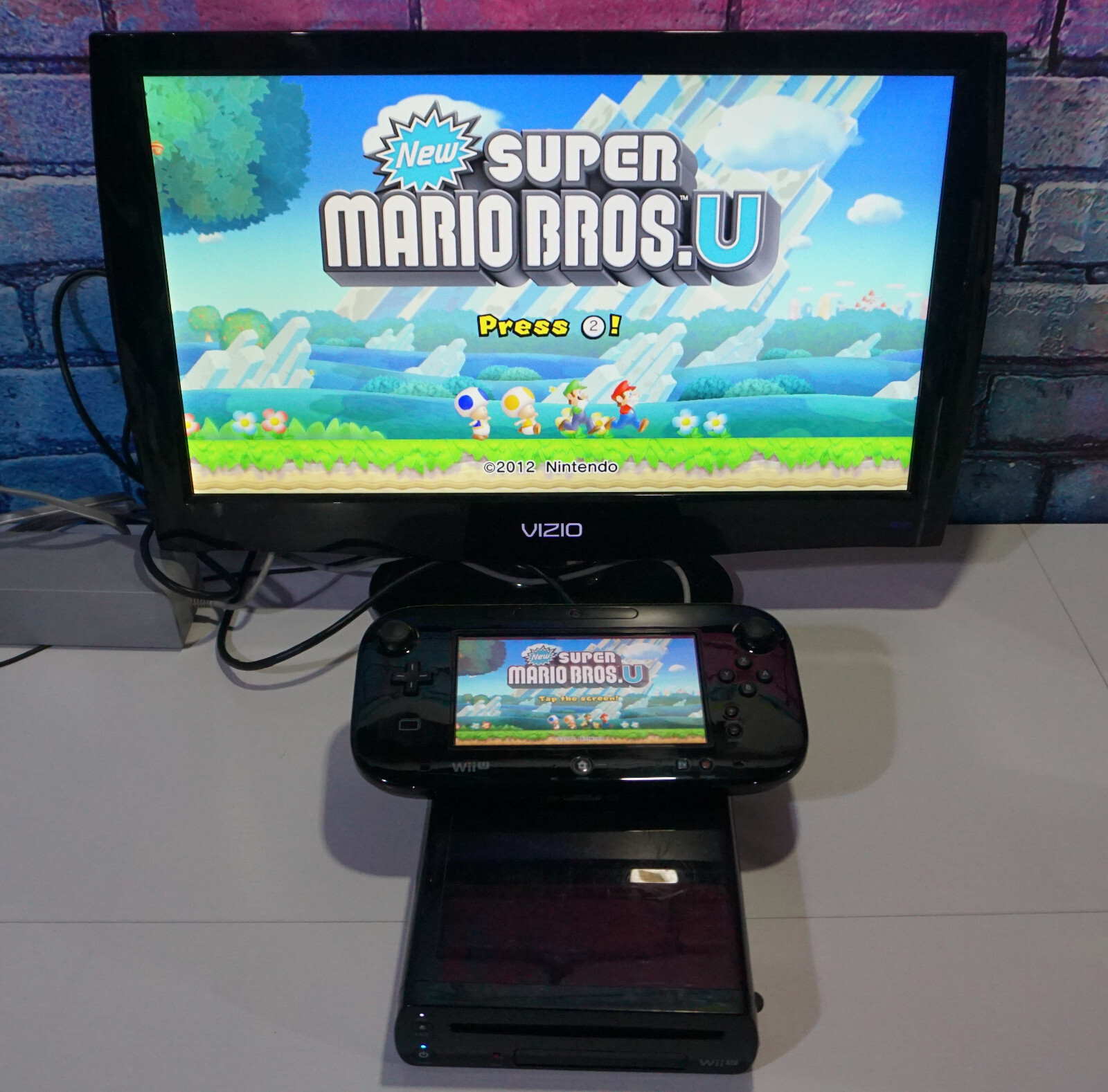 Nintendo Wii U Black Deluxe Console WUP-101(02) with Gamepad & Mario 3D World