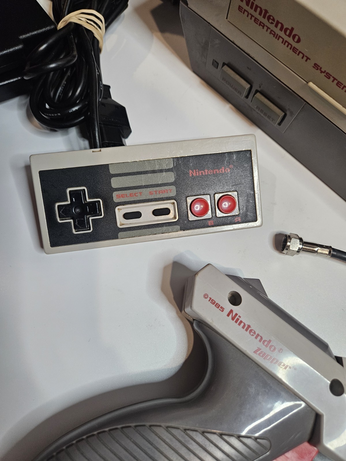 Nintendo NES Console Original Bundle 9 Games Mario/Duck Hunt/Track TESTED