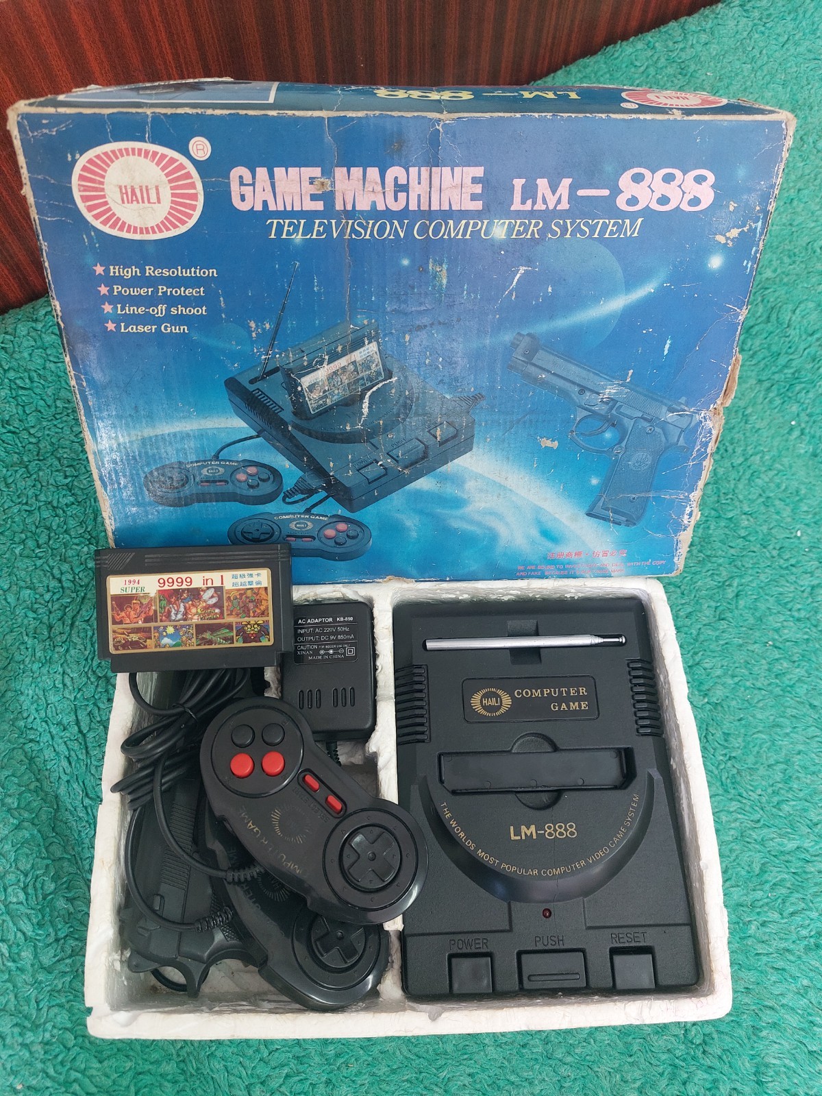 Haili LM-888 video game console from 90’s good condition full kit box games