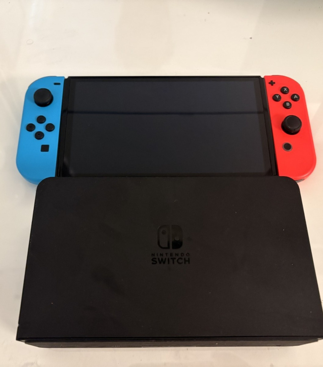 Nintendo Switch OLED – 64GB
