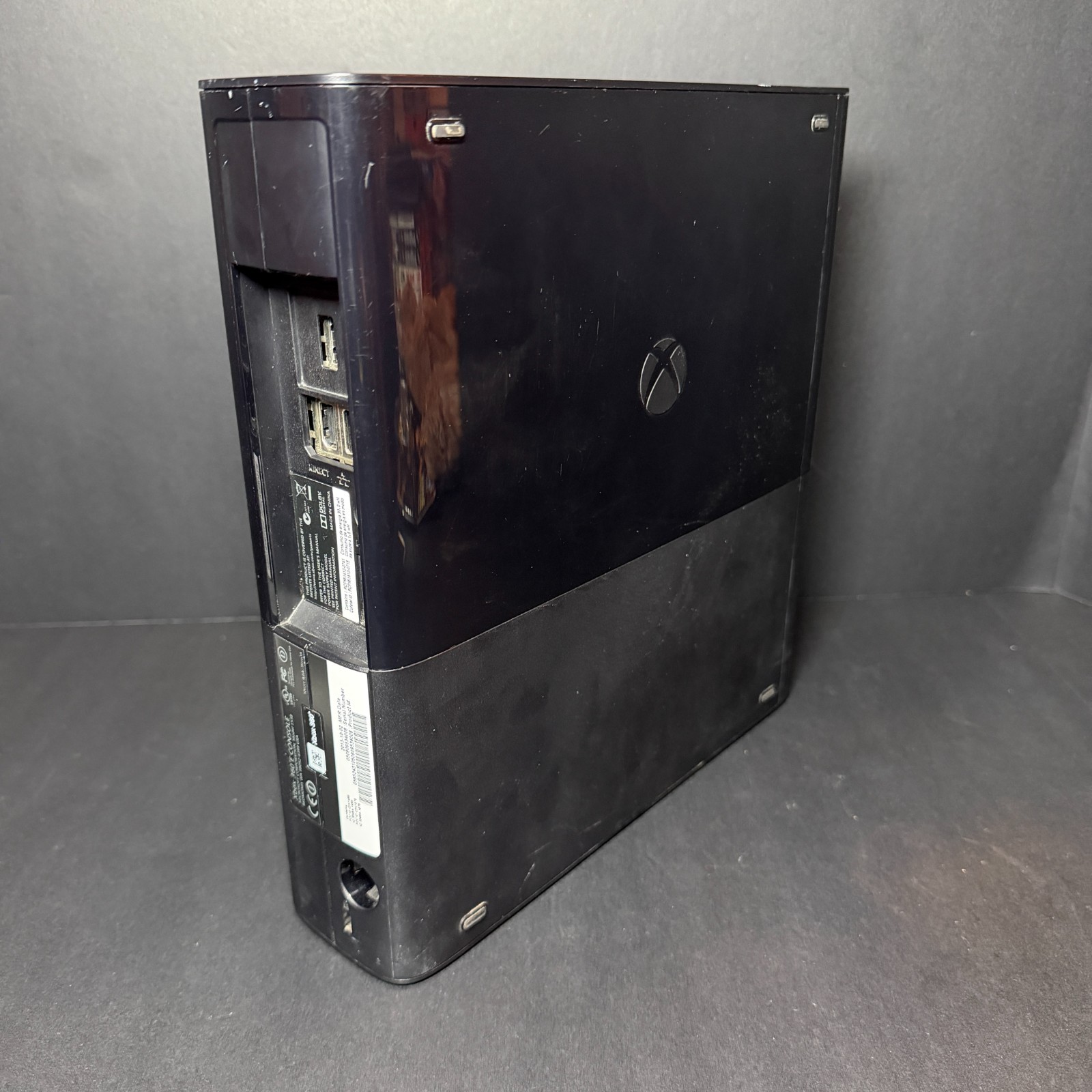 Microsoft Xbox 360 E Console Gaming System Glossy Black 1538 with 1 Controller