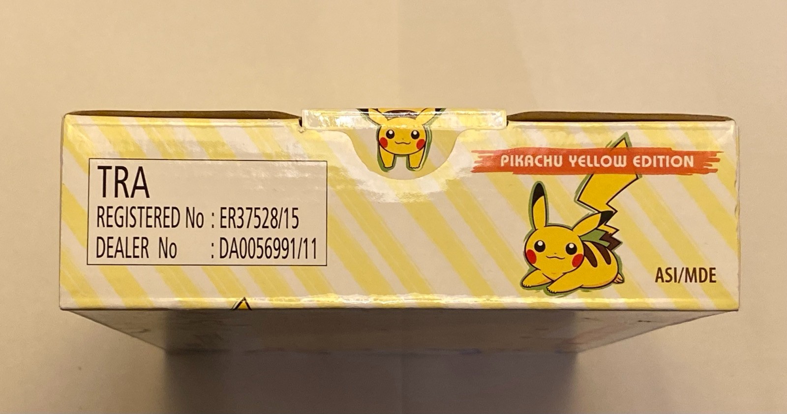 Nintendo 3DS XL Pikachu Edition Yellow Handheld System