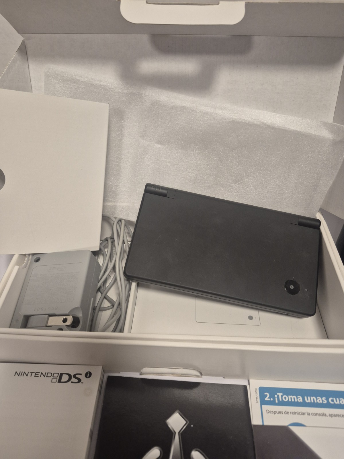VTG Nintendo DSi Modle# TW4007700. Matte Black. 5 Games W/ Manuals + Inserts….