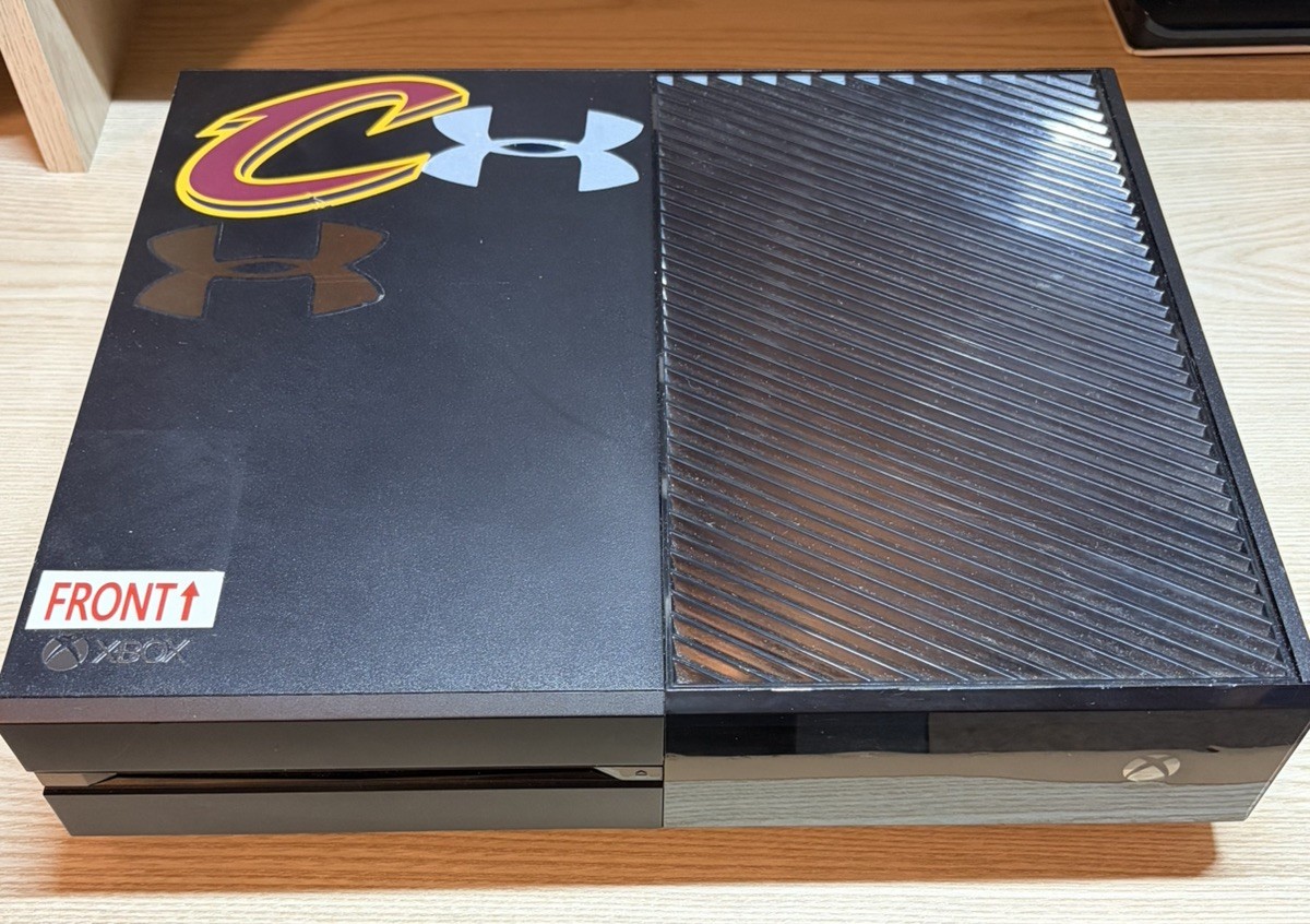 Microsoft Xbox One 1540 Console With 1 Controller