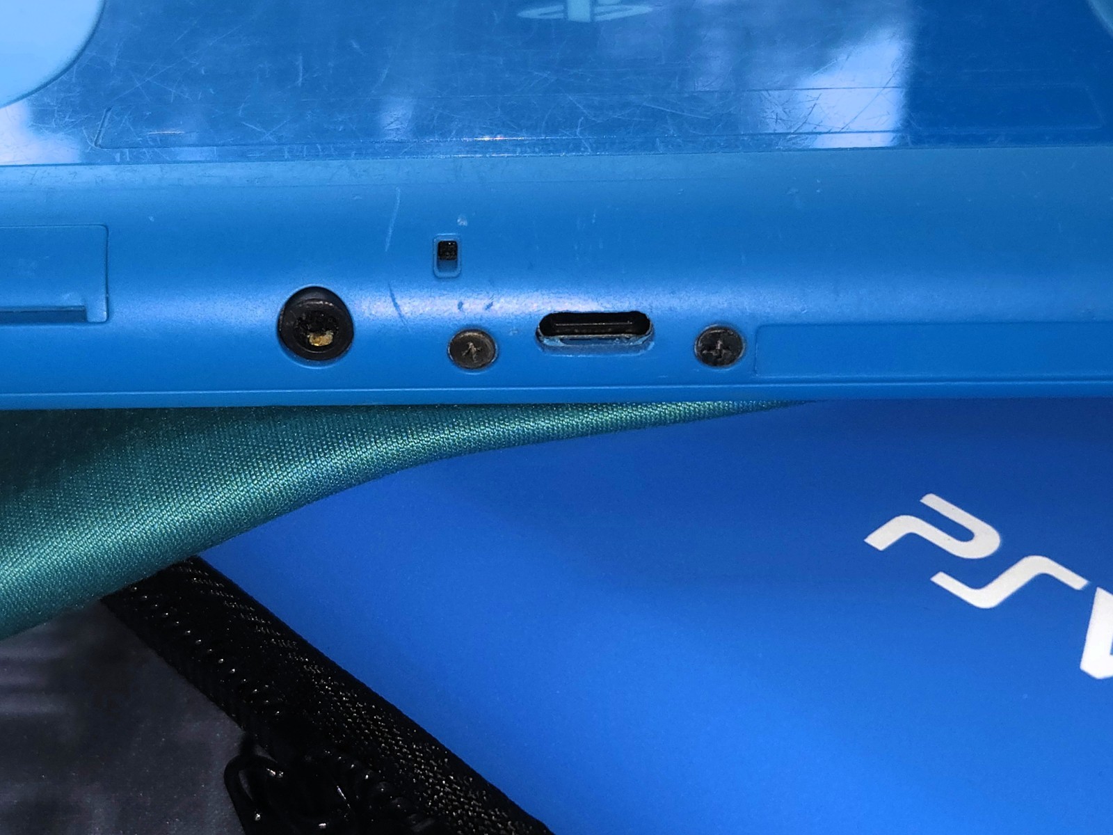 Blue Sony PlayStation PS Vita 2000 Slim – USB-C Port Upgrade + 128GB Memory Card