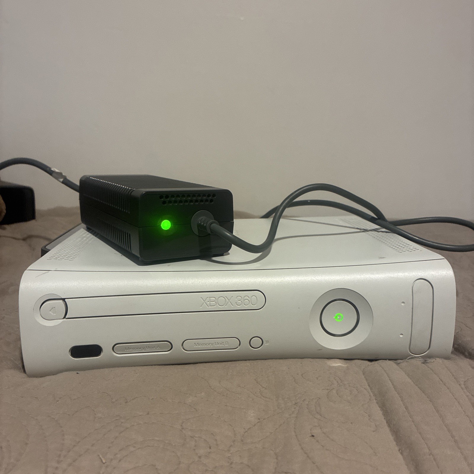 Xbox 360 Console With 120GB HDD White Console W Power Cord Tested & Working