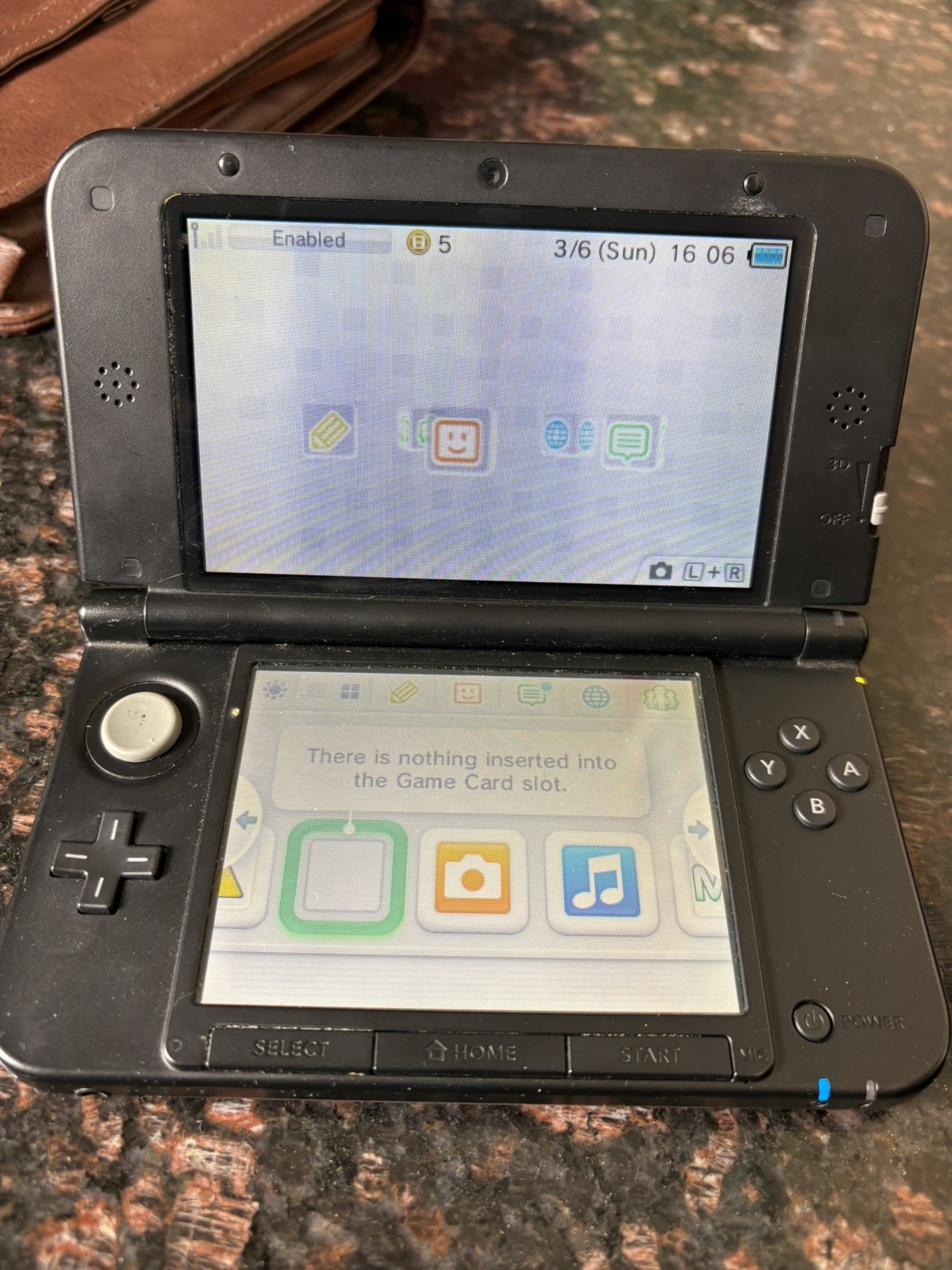 New Nintendo 3DS XL Handheld Game Console RED-001 Black