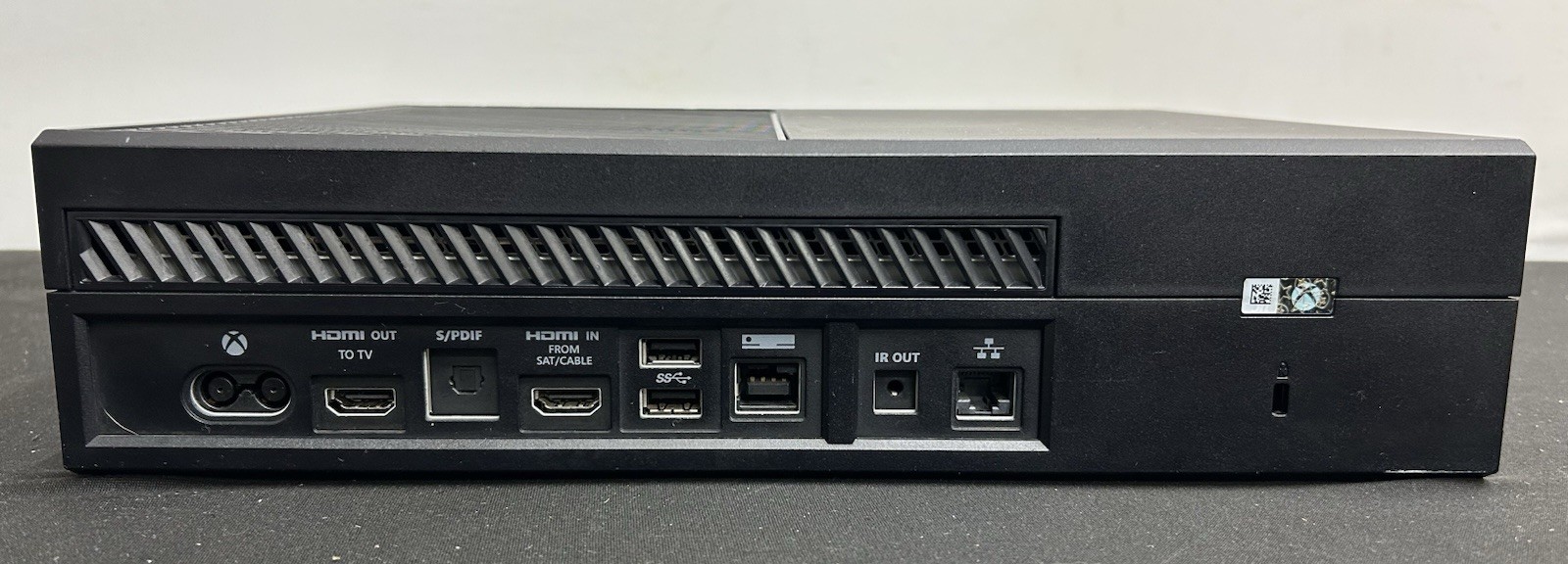 Microsoft Xbox One 1540 500GB Black Console /w Cables Tested Works Great